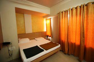 Abhishek Lodge, Pune 4